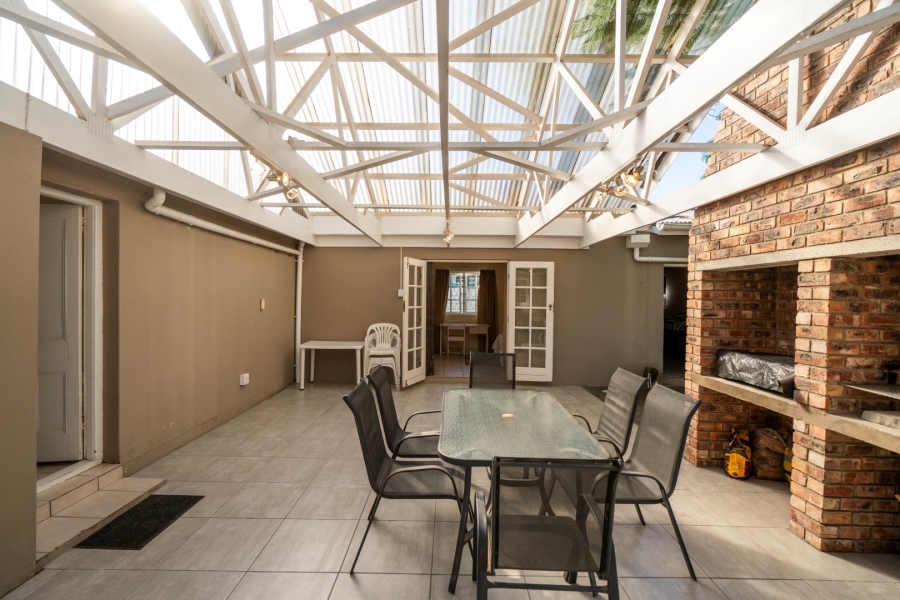 5 Bedroom Property for Sale in West Bank Eastern Cape